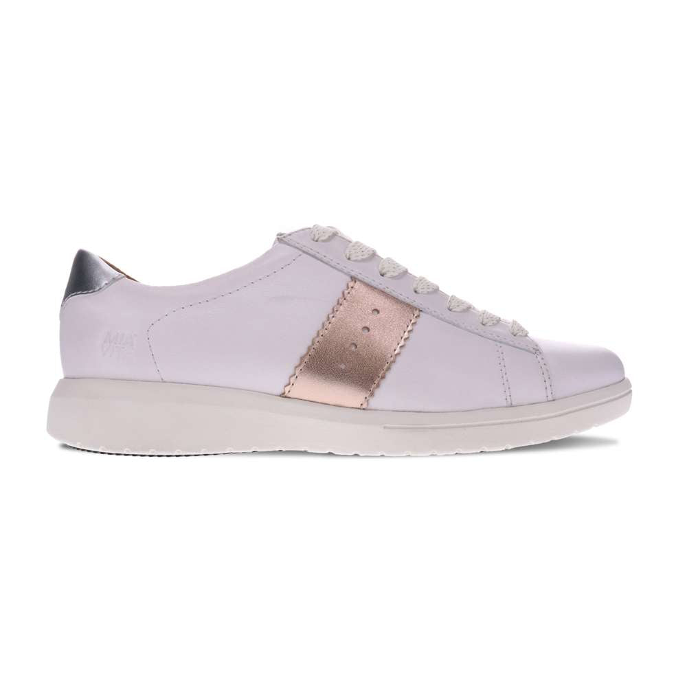 Brooklyn Lace-Up Casual Sneaker - White