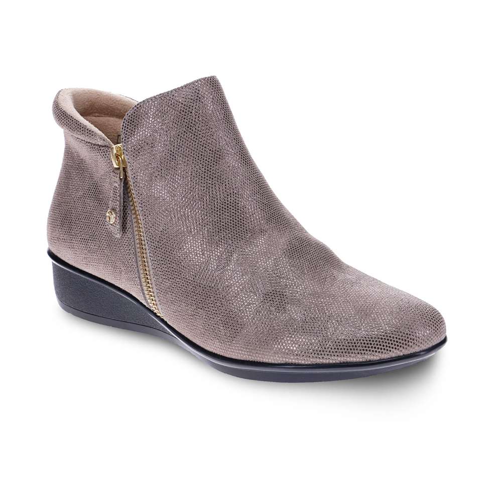 Damascus Wedged Boot - Champagne Angle