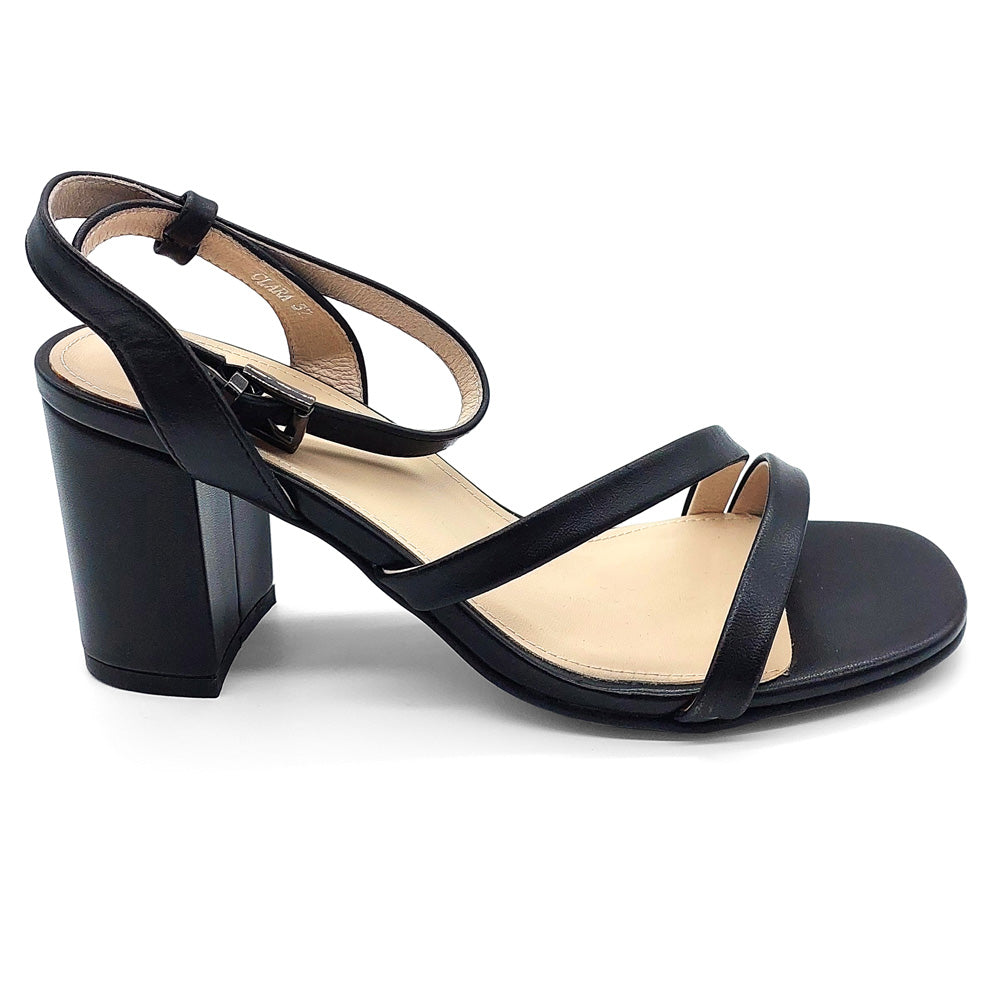 Katie n Me Women's Clara Black Sheep Natural Fit Footwear