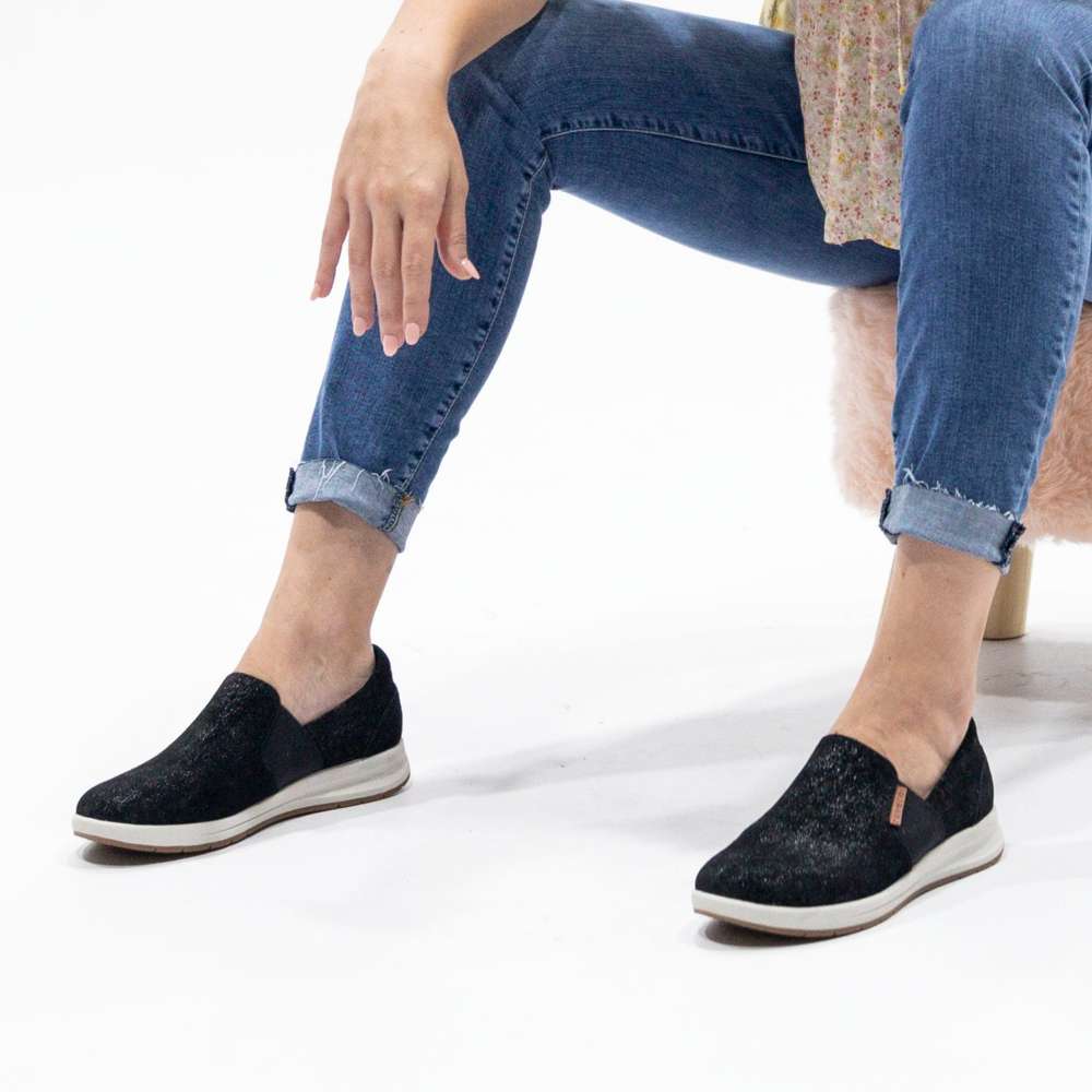 Panama Slip-On Casual Sneaker - Cherry Lizard