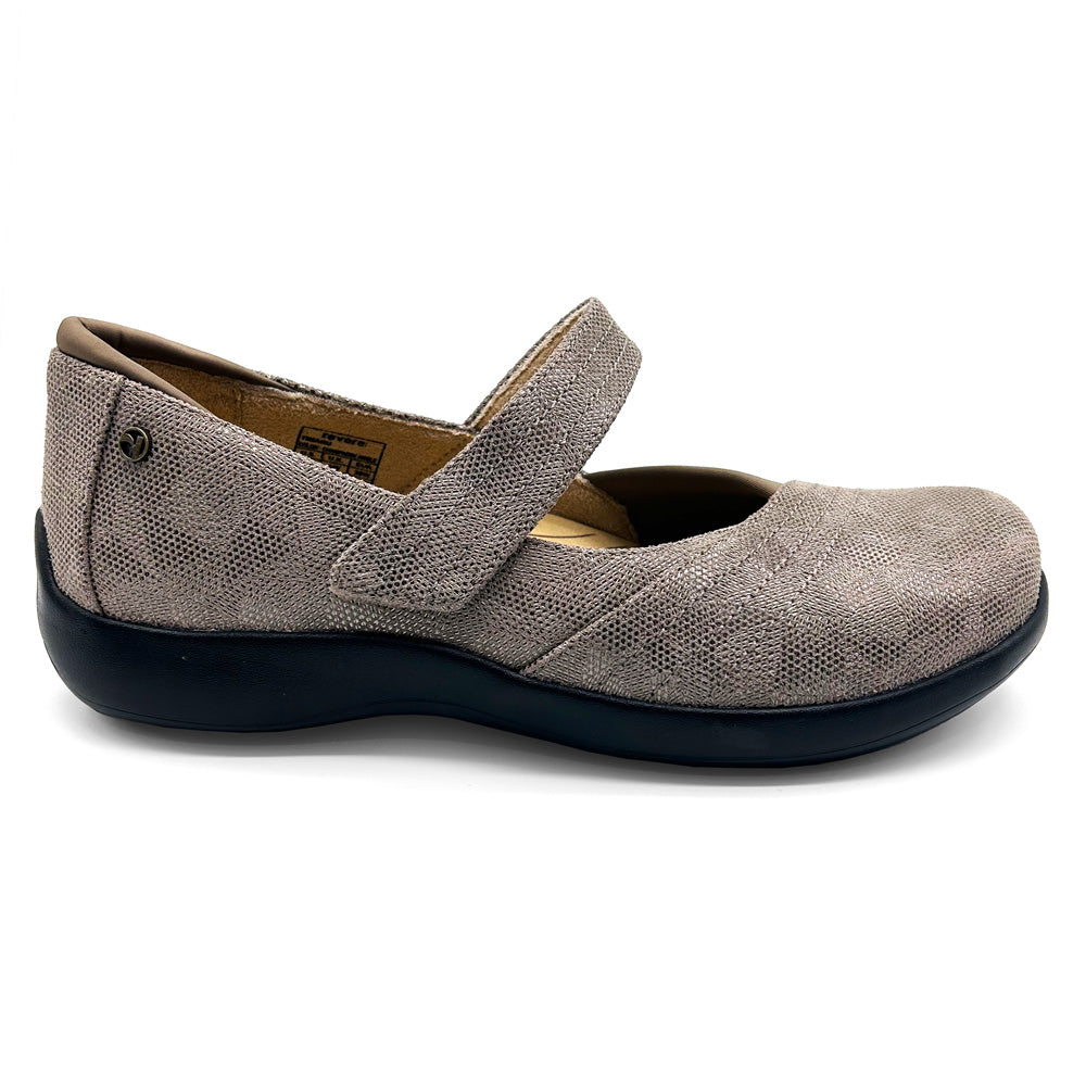 Revere Women's Timaru Wide Champagne Angle