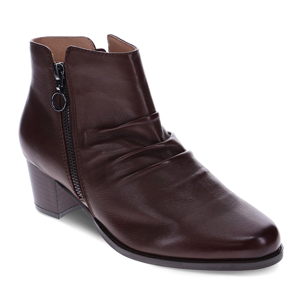 Scholl Orthaheel Women's Haley Chocolate  Natural Fit Footwear