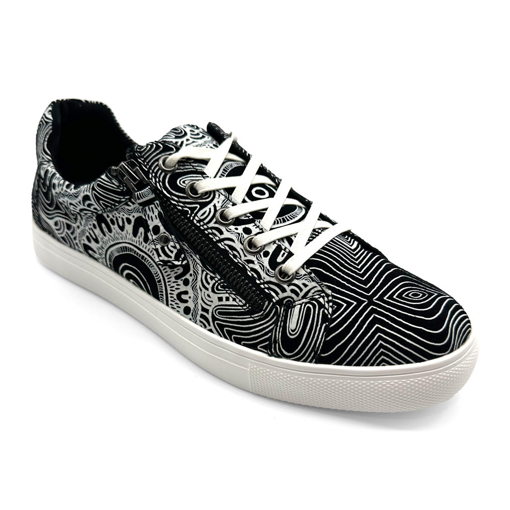 Klouds Cara Kard Print Maali Black Natural Fit Footwear