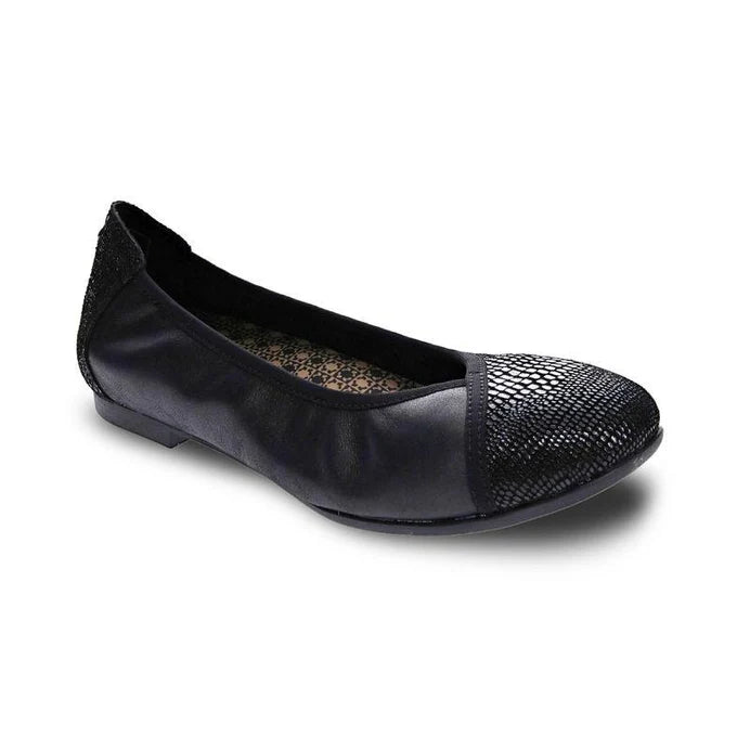Revere Women's Nairobi Black/Lizard  Natural Fit Footwear