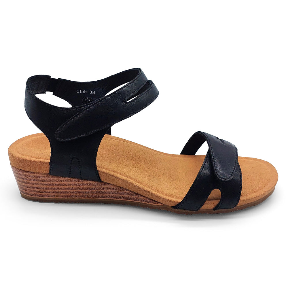 Silver Lining Women's Utah Plain Black Leather  Natural Fit Footwear