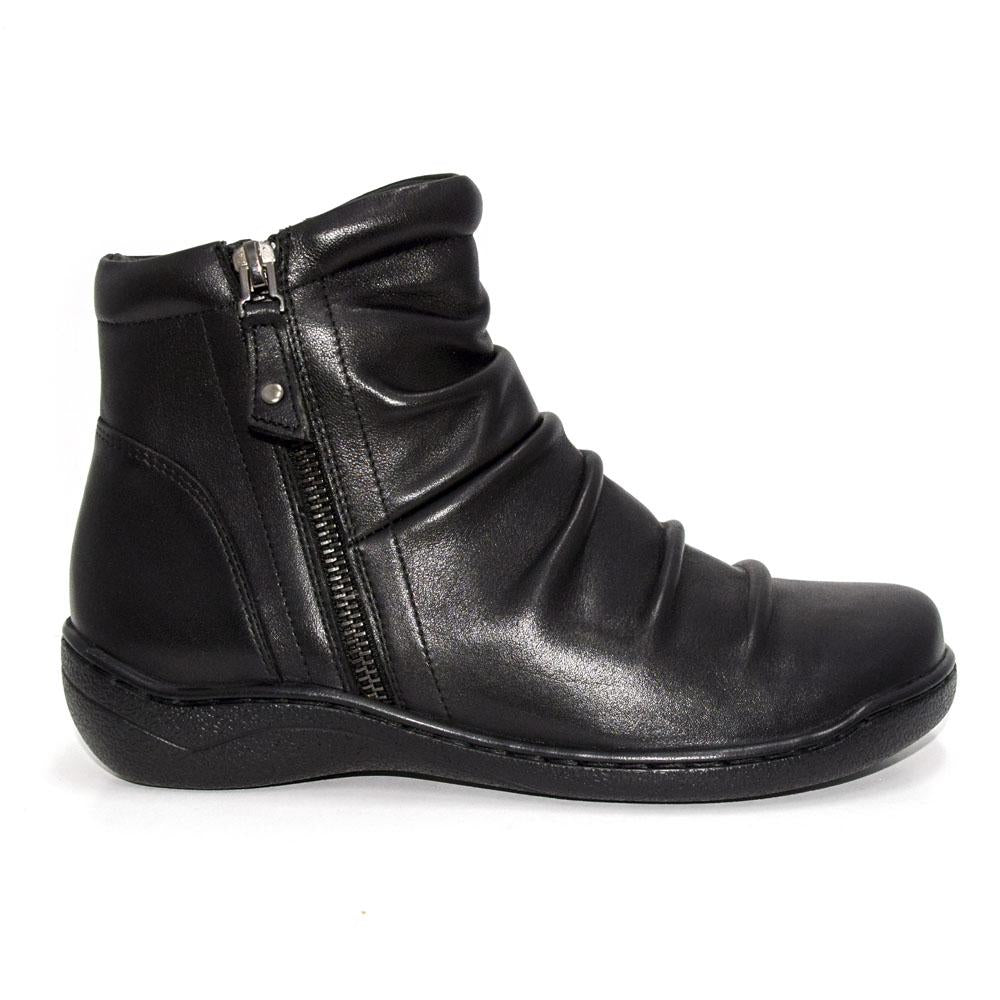 Klouds Women's Patricia Black  Natural Fit Footwear