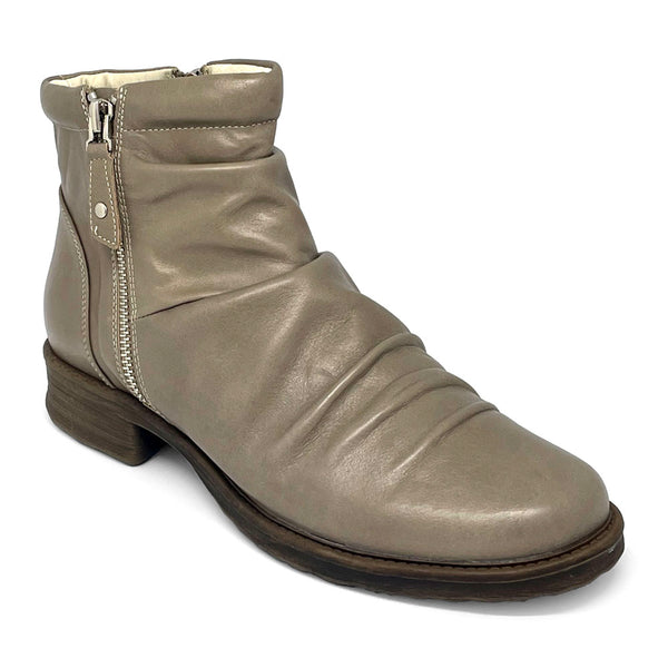 Silver 2024 lining boots