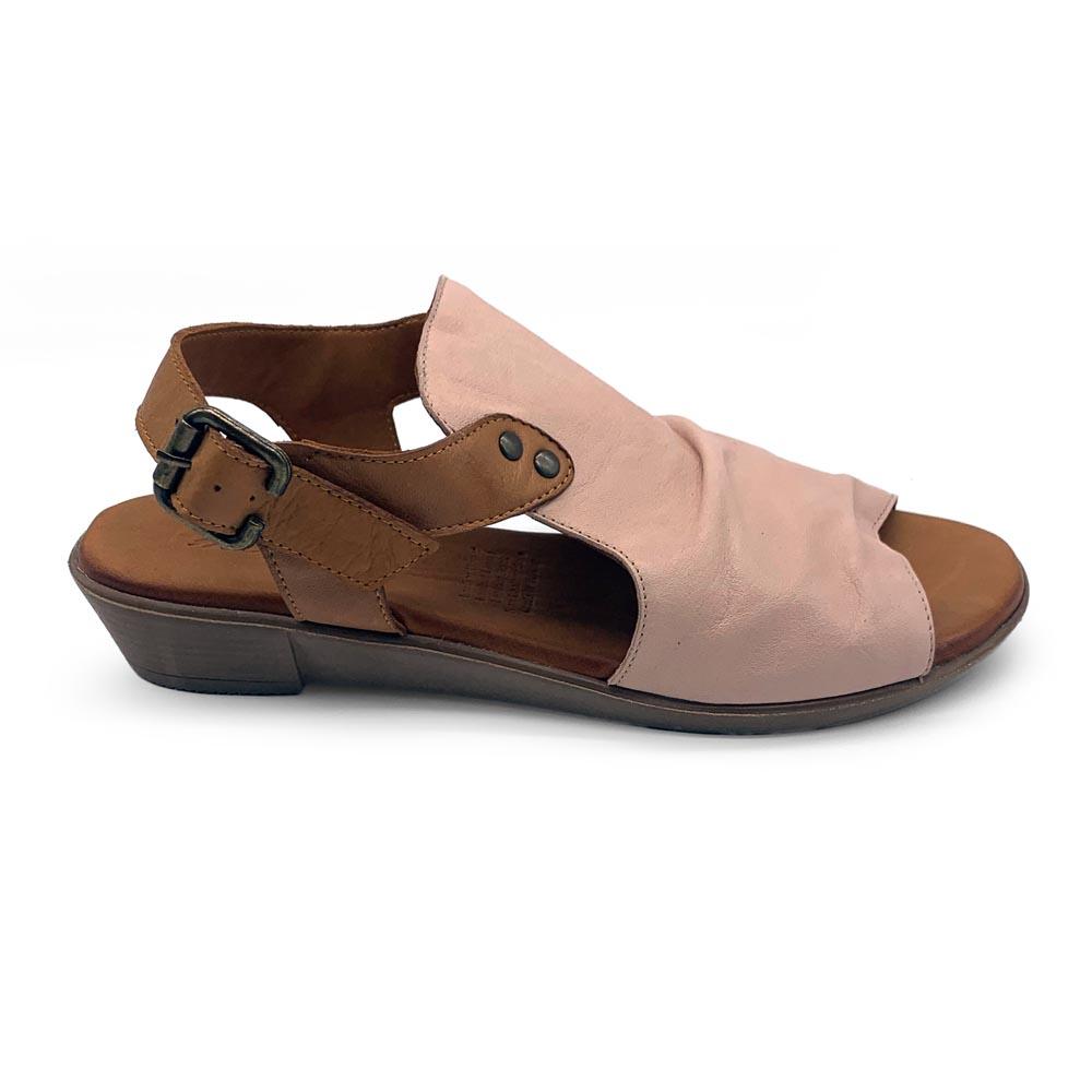 Bueno Women's Aliah Cameo  Natural Fit Footwear
