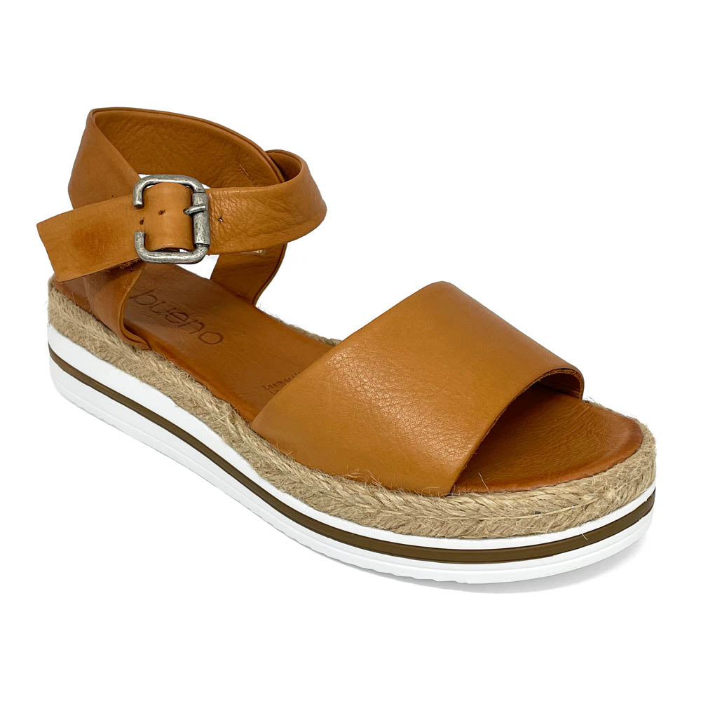 Bueno Women's Andy Coconut  Natural Fit Footwear