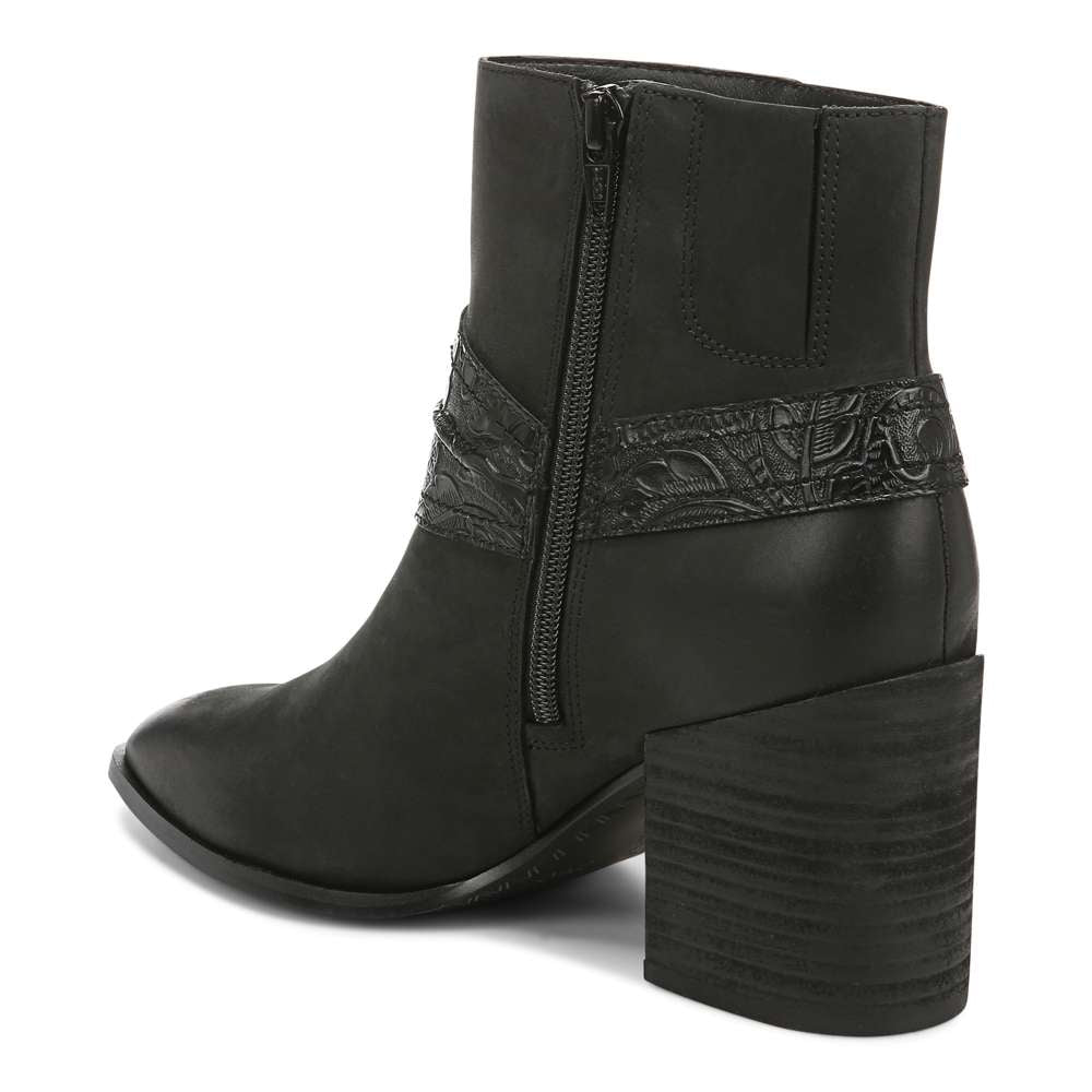 Carnelia Boot - Black
