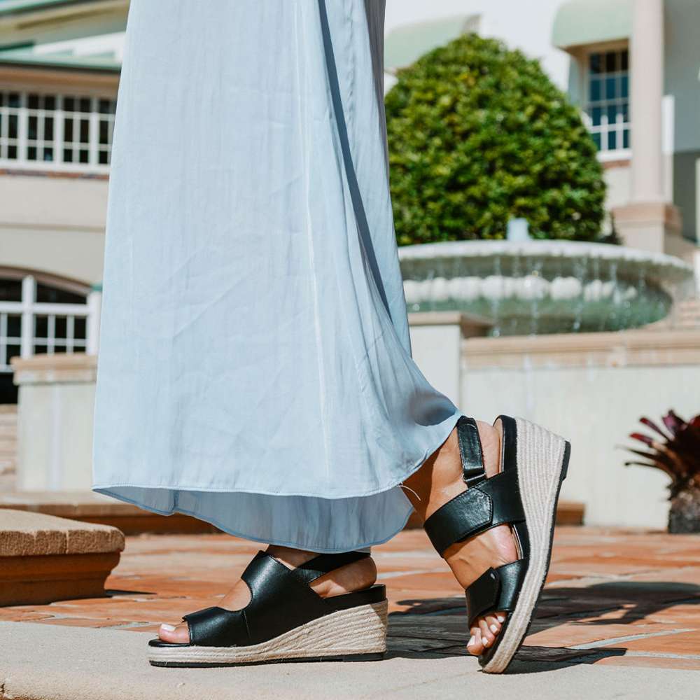Deanne Wedge Sandal - Black