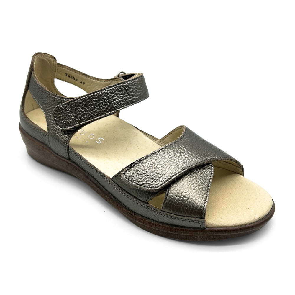 Klouds Women's Tasha Pebbled Metallic