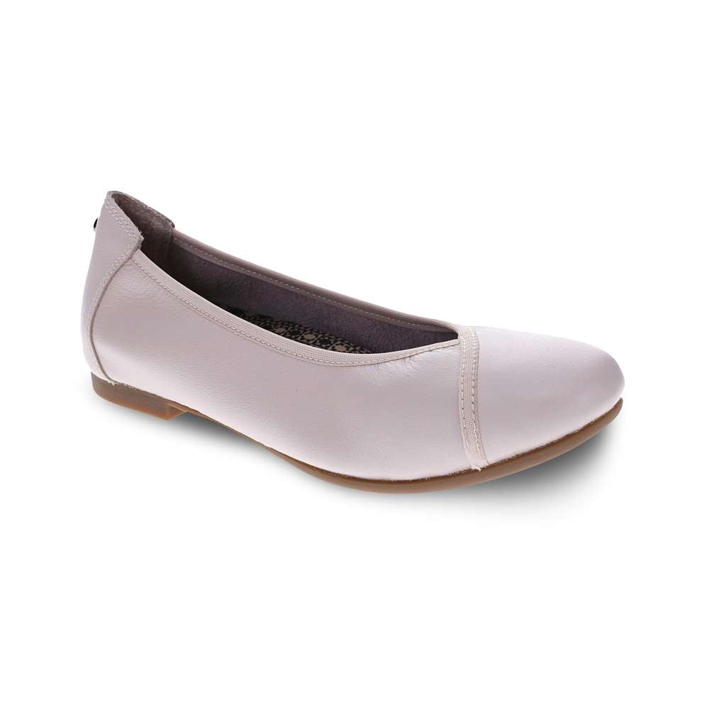Nairobi Ballet - Pebble