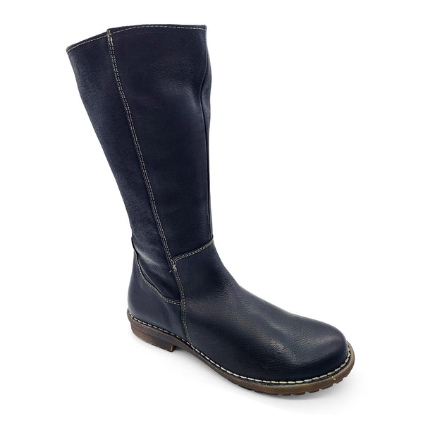 Zeta Women's Montez Nobuck Navy