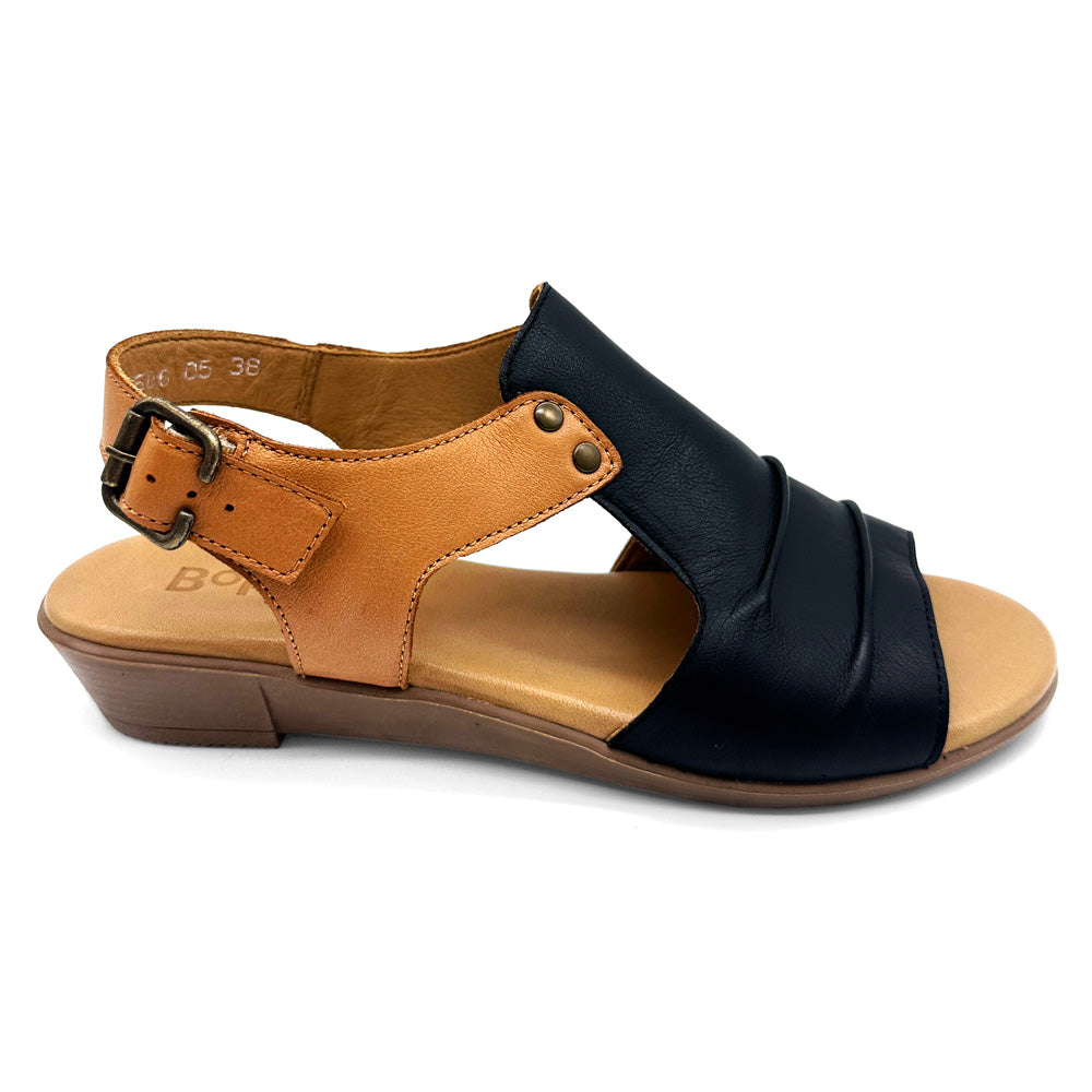 Bonnii Women's Aces Coconut Black Leather