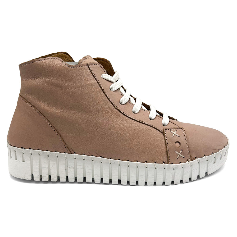 Bueno Women's Oscar Cameo/White