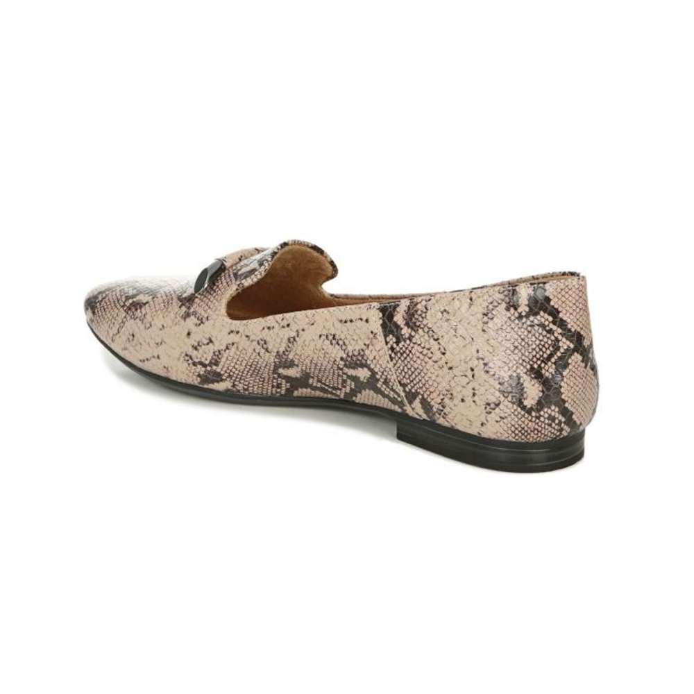 Libby Flat - Nude
