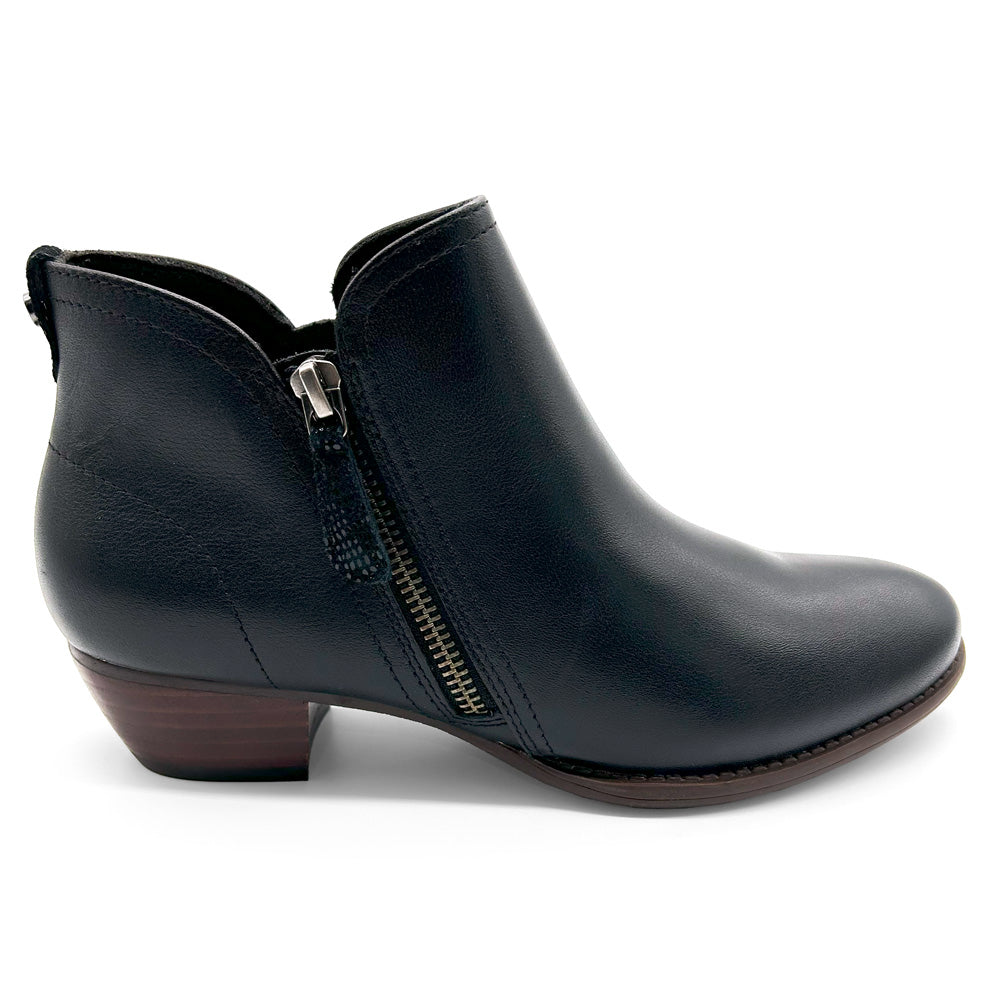 Revere Women's Delta Black French Wide