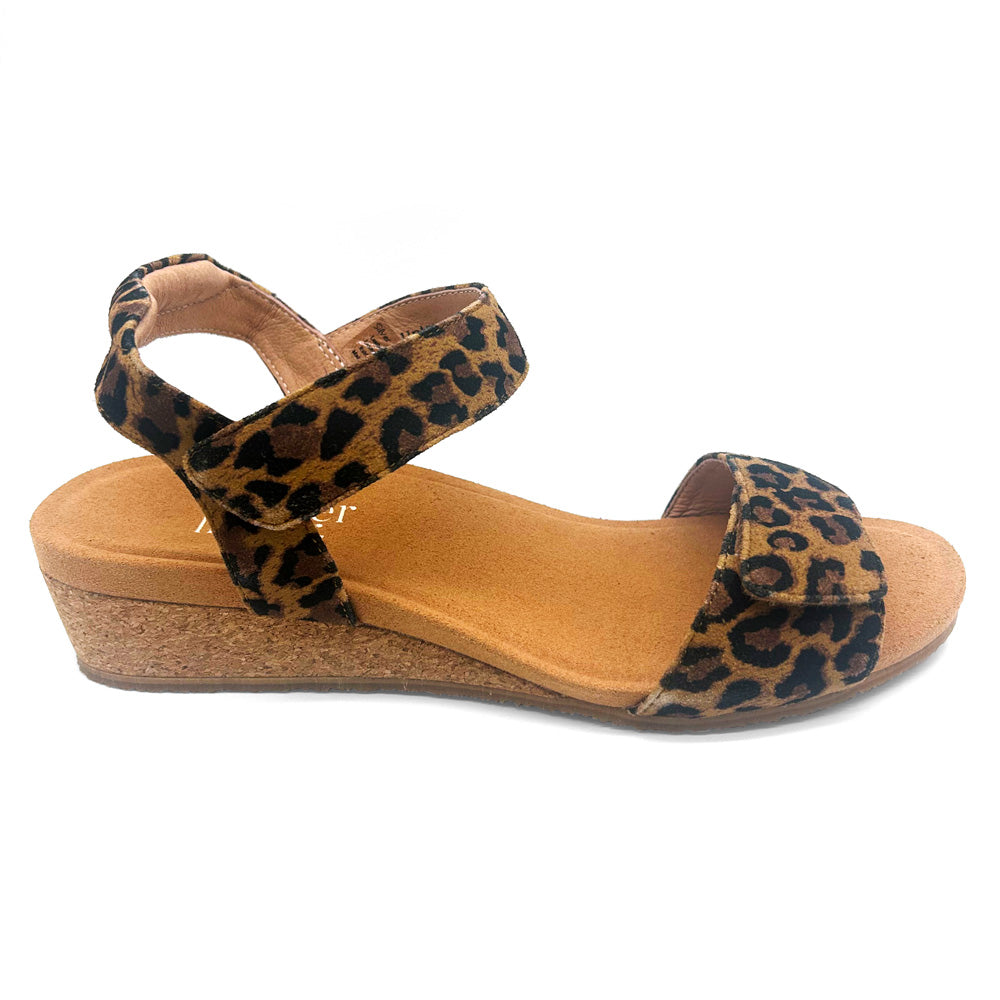 Silver Lining Women's Uptown Leopard