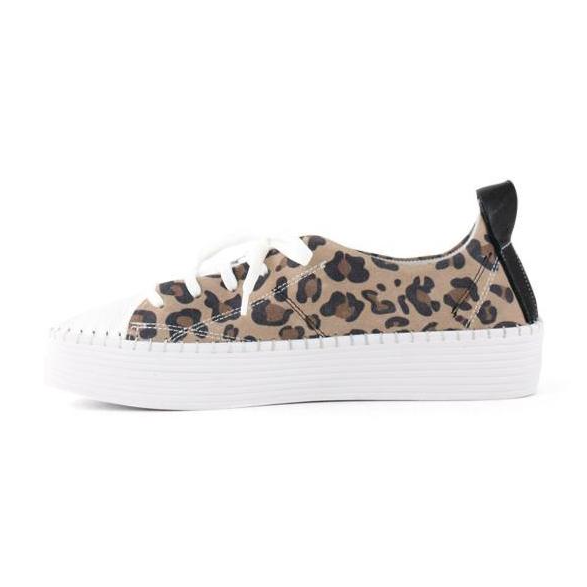 Bueno Women's Sailor White/Cameo Leopard